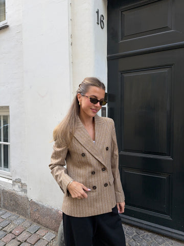 EVERYDAY LUXURY - BROWN BLAZER